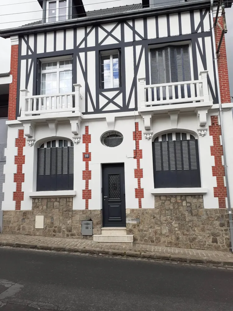 peinture-exterieure-maison-traditionnelle.jpg